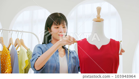 asia female fashion designer pretty 103948964