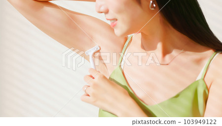 asian female armpit skin care 103949122