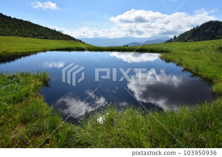 Mt. Hiuchigatake, Miike Route, Oze, Fukushima Prefecture 103950936