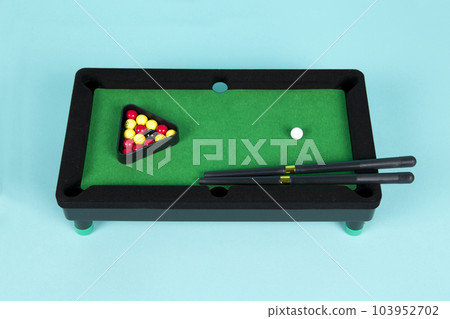 pool table toy plastic 103952702