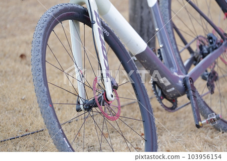 front wheel tire of racing bicycle front wheel tire of racing bicycle 103956154