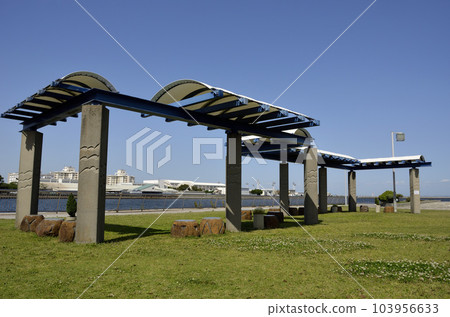 A rest area, a quiet park A rest area, a quiet park 103956633