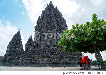 Prambanan temple and local tourists resting 103961011