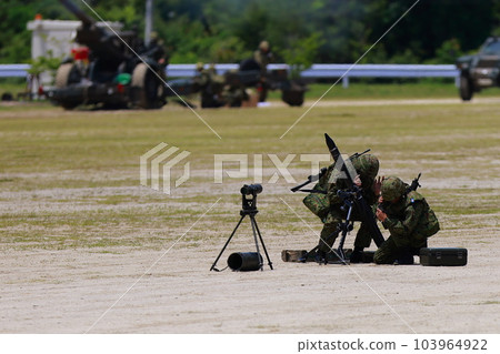 準備進攻的自衛隊 準備進攻的自衛隊 103964922