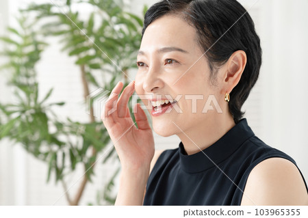 美麗的女人短髮 103965355