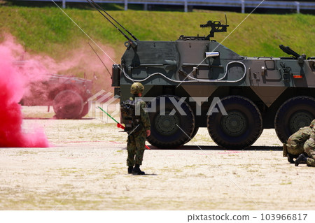 軍事實戰訓練 103966817