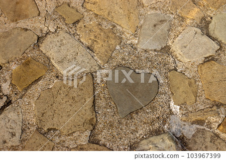 Glover House's Heartstone 103967399