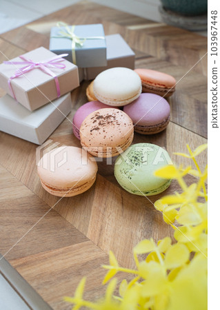 Sweets macaron standby 103967448