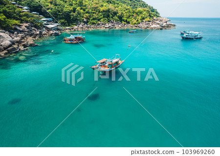 Bay and boat trips at Koh Tao Bay and boat trips at Koh Tao 103969260