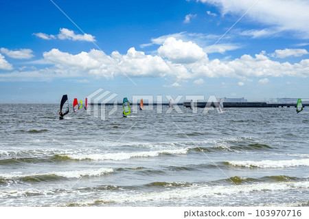 Windsurfing Windsurfing 103970716