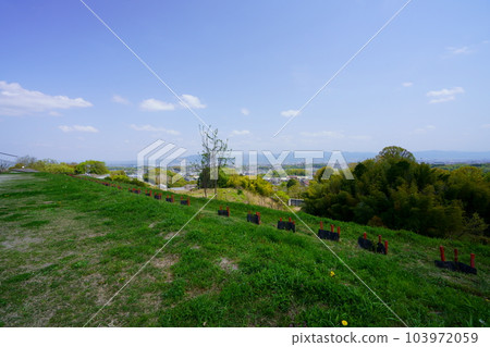 眺望奈良的野營地追分公園 103972059