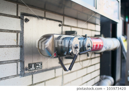 供水口和取水口(牆面) 供水口和取水口(牆面) 103973420