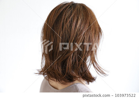 Women's hair hairstyle Women's hair hairstyle 103973522