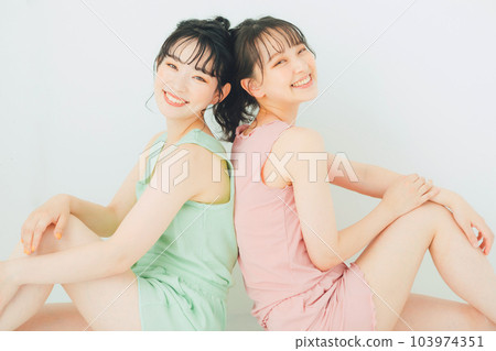 女性美2人 103974351