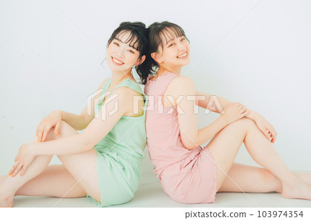 女性美2人 103974354