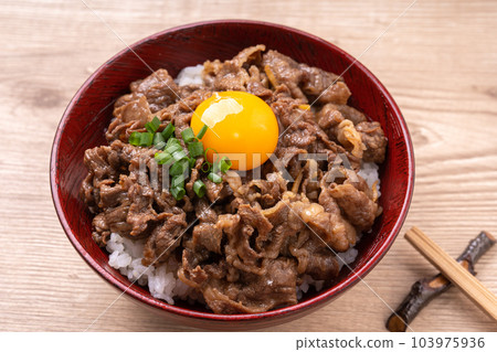 Boiled beef shigure rice bowl 103975936