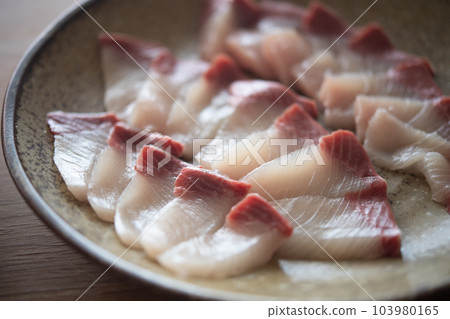 蘑菇生魚片 103980165