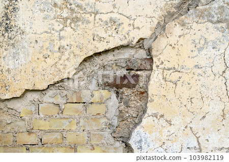 Vintage Wall Structure With Peeled Plaster 103982119