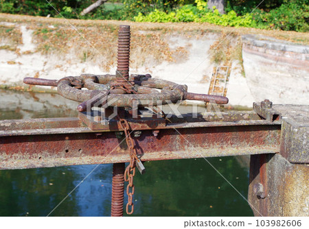 Irrigation channel opening and closing device Rusted iron Irrigation channel opening and closing device Rusted iron 103982606