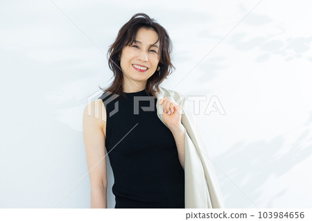 50歲的女性 103984656
