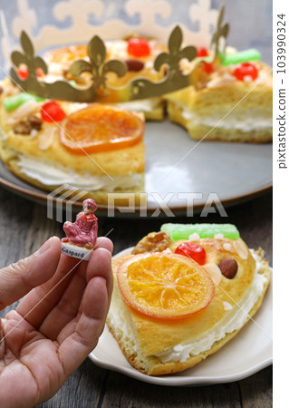 Roscón de Reyes, puppet of the three wise men from inside Roscón de Reyes, puppet of the three wise men from inside 103990324