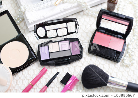 Cosmetic image Cosmetic image 103996667
