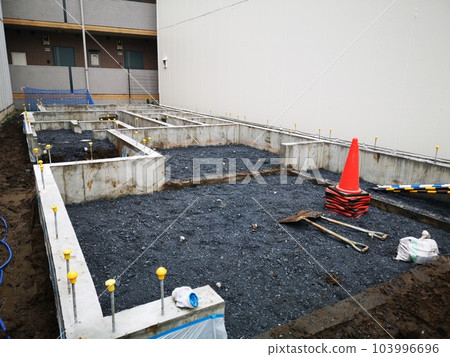 Housing foundation construction of metal form formwork 103996696