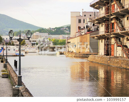 Otaru city landscape 103999157