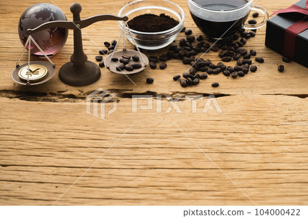 咖啡和禮物與美元相比(自然味道) 咖啡和禮物與美元相比(自然味道) 104000422