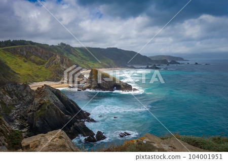 Ortigueira cliffs and atlantic ocean, Galicia, Spain Ortigueira cliffs and atlantic ocean, Galicia, Spain 104001951