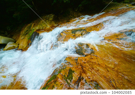 Valley downstream of Sasano Falls (Totsukawa Village, Nara Prefecture) Valley downstream of Sasano Falls (Totsukawa Village, Nara Prefecture) 104002085