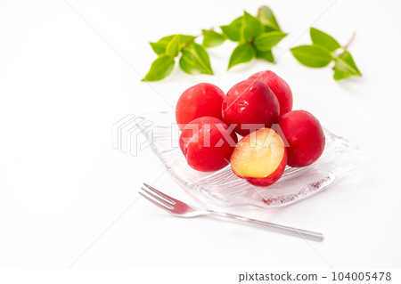 plum (plum) white background 104005478