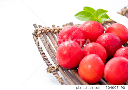 plum (plum) white background plum (plum) white background 104005490