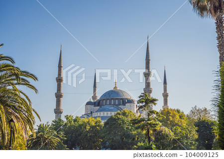 The Blue Mosque, Sultanahmet Camii, Istanbul, Turkey The Blue Mosque, Sultanahmet Camii, Istanbul, Turkey 104009125