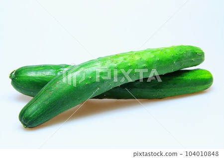 fresh green vegetable cucumber 104010848