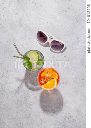 Refreshing cocktails on a sunny day 104012298