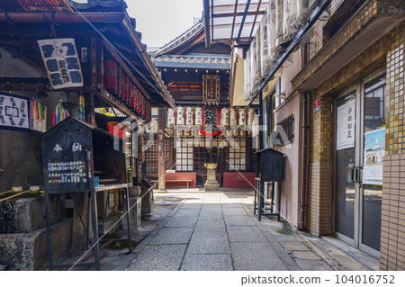 中源寺(Meshi Jizoson)正門和院內 -- 京都府東山區 -- 中源寺(Meshi Jizoson)正門和院內 -- 京都府東山區 -- 104016752