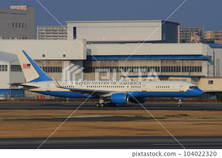 US Air Force C-32A VIP transport aircraft departing from Osaka International Airport US Air Force C-32A VIP transport aircraft departing from Osaka International Airport 104022320
