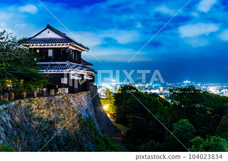 愛媛松山城 - 太閣樓和松山市的夜景 - 愛媛松山城 - 太閣樓和松山市的夜景 - 104023834