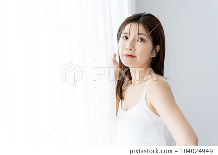有無袖衫的小姐 104024949