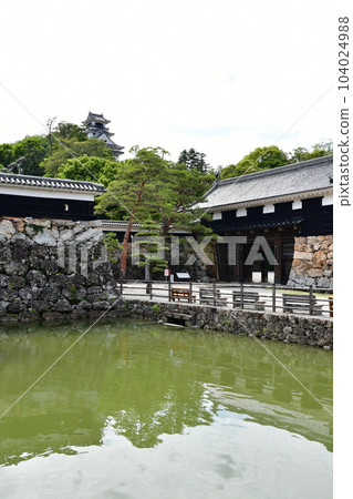 Kochi Castle in early summer Otemon Tsumemon Tenshu Honmaru Goten Black Iron Gate 104024988