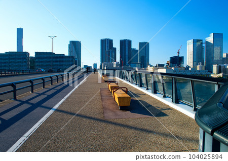 Toyosu Gururi Park Scenery of Toyosu Ohashi Bridge and high-rise apartments Toyosu Gururi Park Scenery of Toyosu Ohashi Bridge and high-rise apartments 104025894