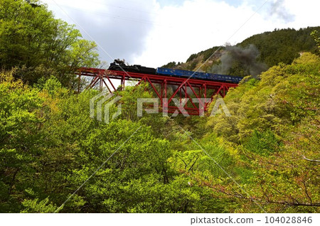SL銀河橫跨JR釜石線鬼澤大橋 104028846
