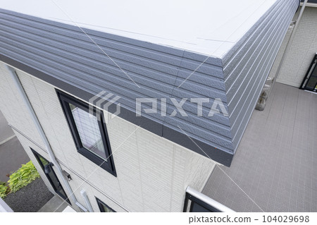 Completion of house renovation Eaves after painting 104029698