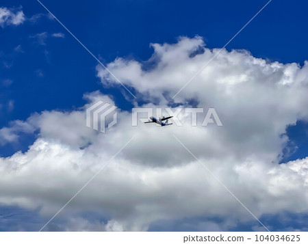 Natsuzora and propeller aircraft Natsuzora and propeller aircraft 104034625
