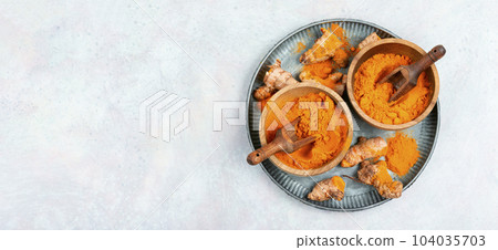 Turmeric root and turmeric powder, medicine herb. 104035703