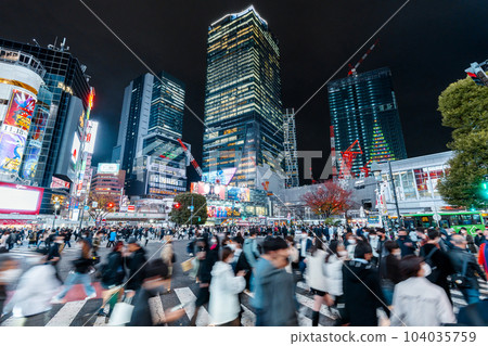 "Tokyo" Shibuya station square, scramble intersection "Tokyo" Shibuya station square, scramble intersection 104035759