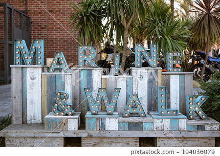 Everyday landscape Everyday landscape 104036079