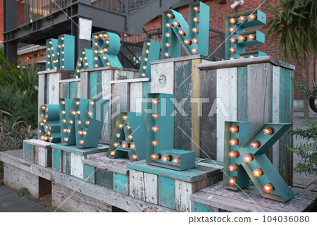 Everyday landscape Everyday landscape 104036080