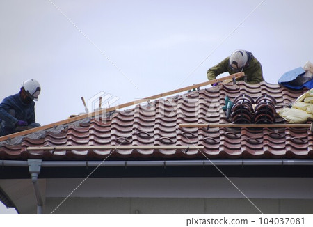 轉角脊瓦改建工作情況 轉角脊瓦改建工作情況 104037081